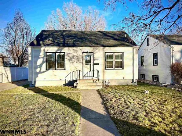 2425 Avenue C, Scottsbluff, NE 69361