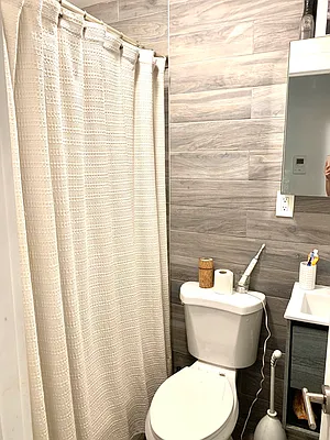 Rented by Evergreen Realty & Investments | media 11