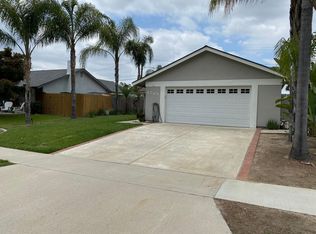 1745 N Oak Knoll Dr, Anaheim, CA 92807