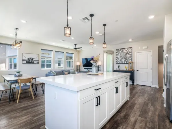 2510 Cheyne Way, Oceanside, CA 92056
