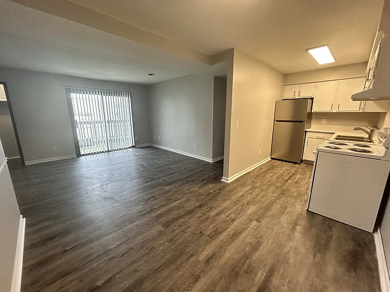 Secor Flats — Photo 44