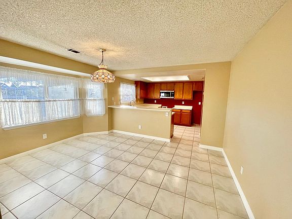 Dining Room & Kitchen