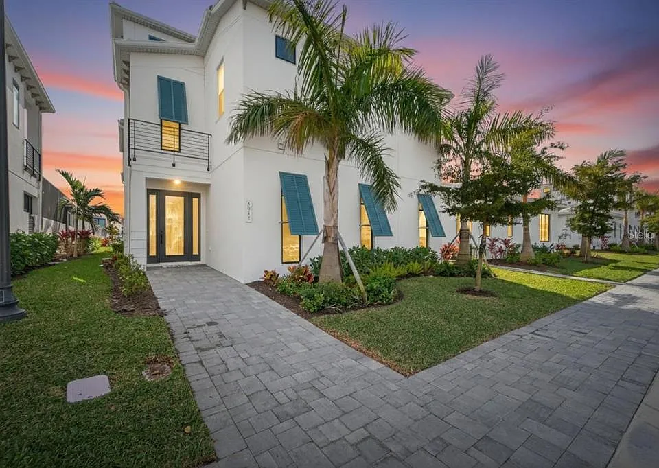 5917 Cat Claw Ln