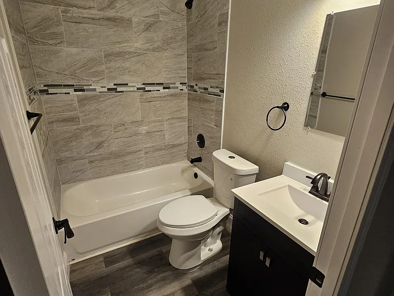 2028 Bella Clare Dr — Photo 12