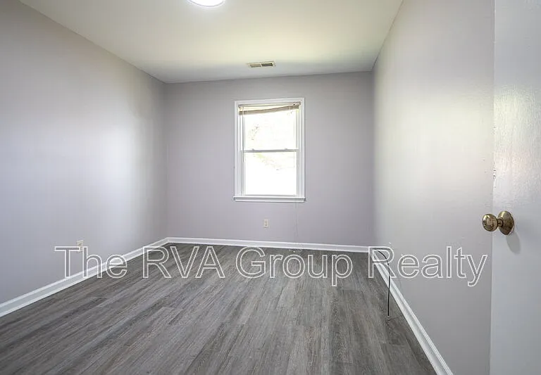 3805 Woodlawn St #12 — Photo 20