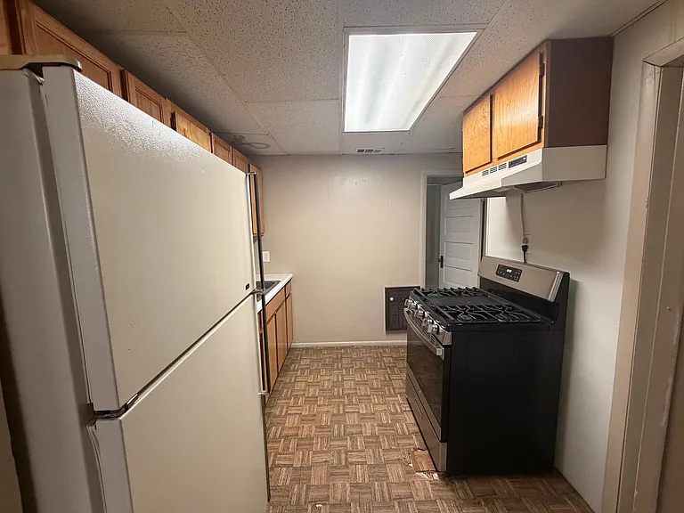 281 N 700 W — Photo 7