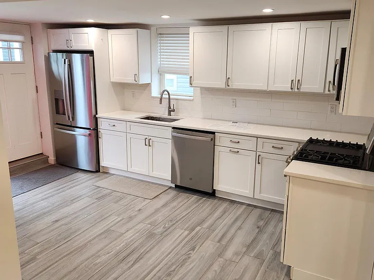 226 E Pine St #2 — Photo 8