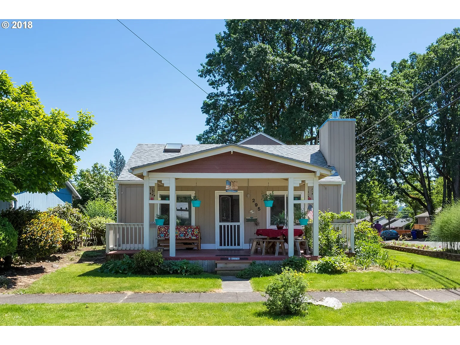295 W Fairfield St photo 1