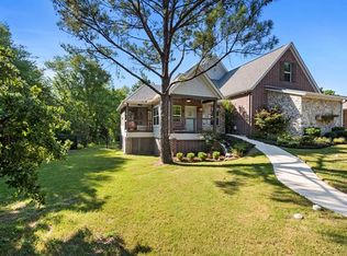 461 Newt Patterson Rd, Mansfield, TX 76063