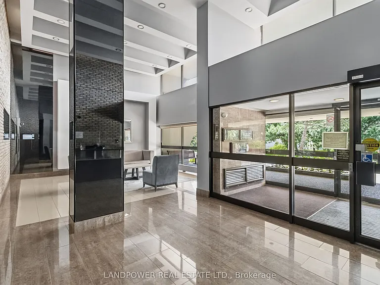 350 Seneca Hill Dr #Penthouse 14 — Photo 4
