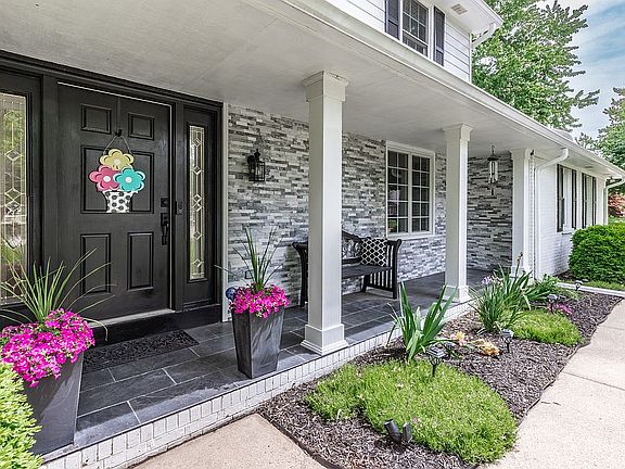 2nd image of 7844 Briarwood Dr