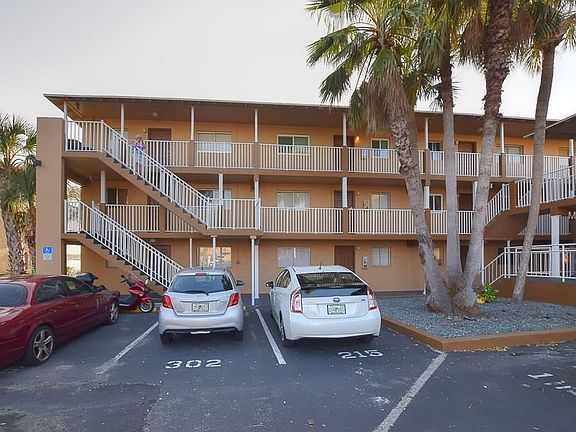 2nd image of 415 N Halifax Ave APT 302