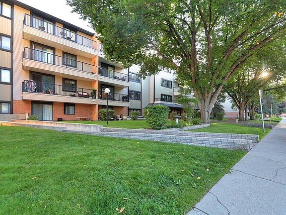 4th image of 727 N 56th Ave SW #401