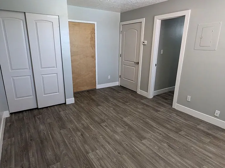 New Brigham Apartments — Photo 6