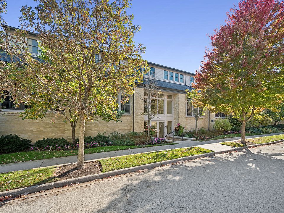 1st image of 240 Whistler Rd APT 1E