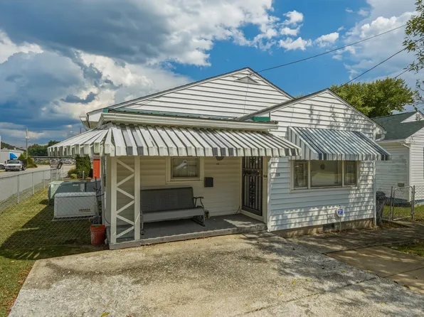 320 4th St, Huntington, WV 25705