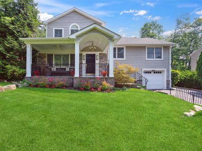 4 Valley Road, Syosset, NY, 11791