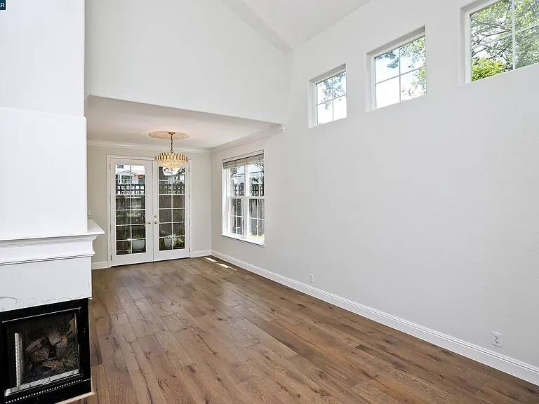 1079 River Rock Ln — Photo 10