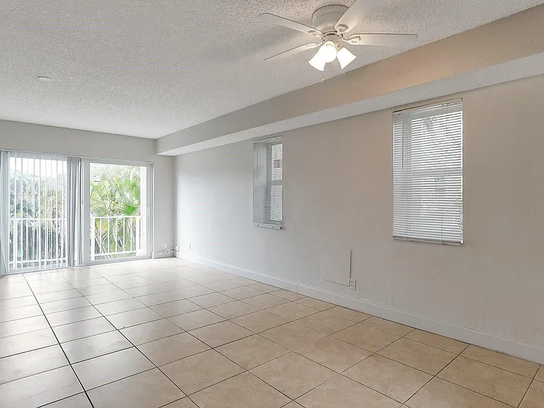 3760 NW 115th Ave #4 — Photo 7