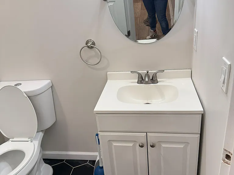 245 E Blackwell St — Photo 6