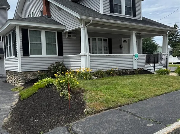 18 Dana St #2, Lowell, MA 01850