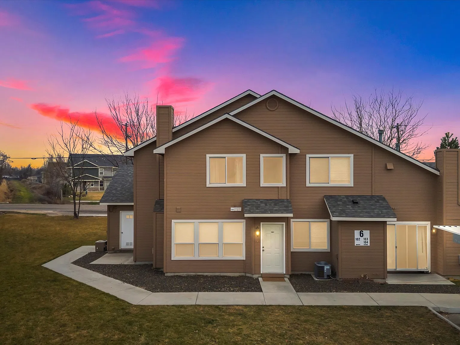 2 bed, 1.5 bath, 900 sqft, $1,500 — Photo 1