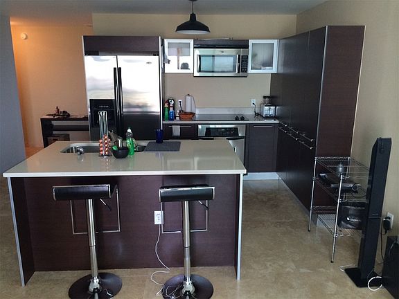 4th image of 1900 N Bayshore Dr #27111