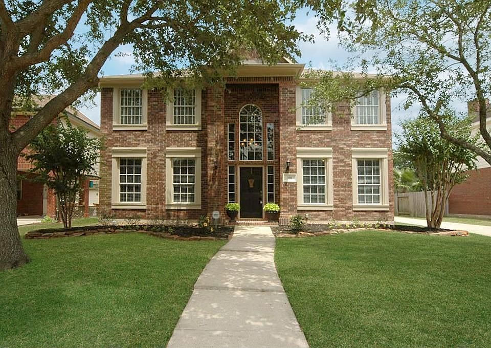 1st image of 118 Harwood Dr