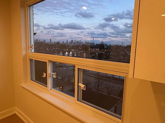 3rd image of 1357 Davenport Rd #202