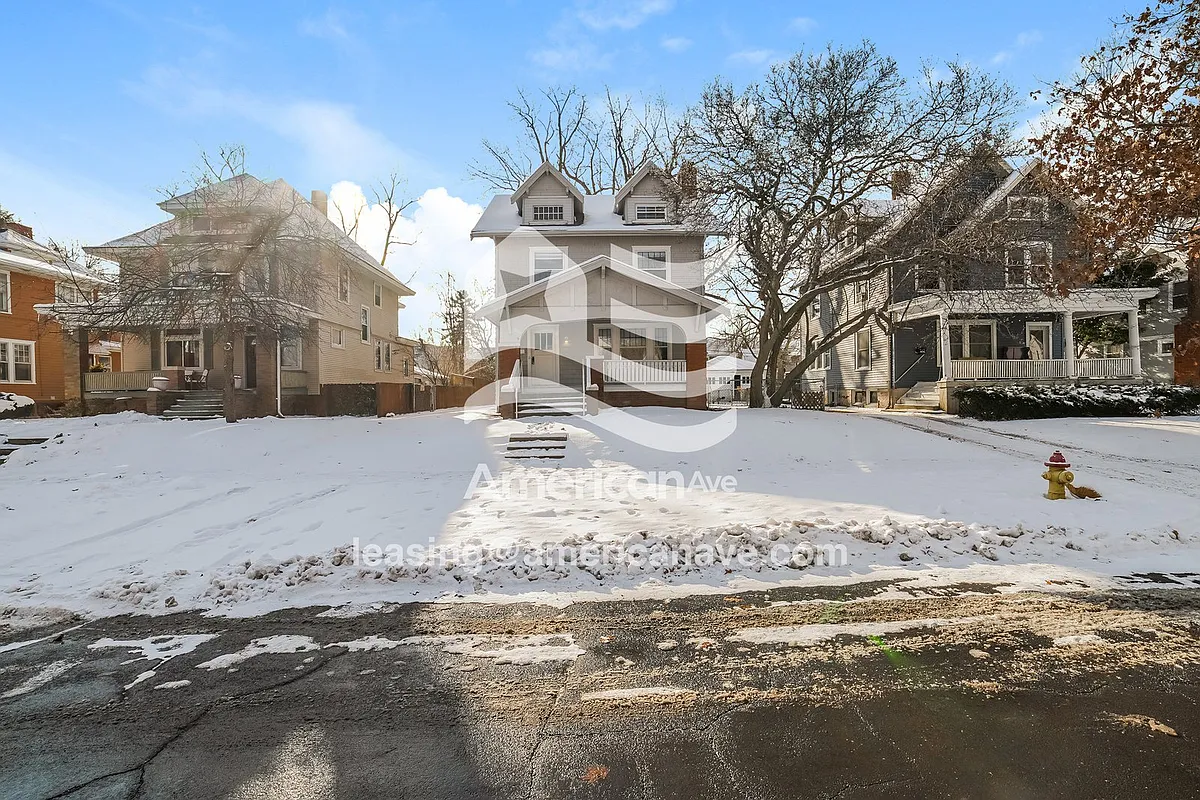 1656613_002_wm_-_front_view_13504676.jpg - 1614 W Callender Ave