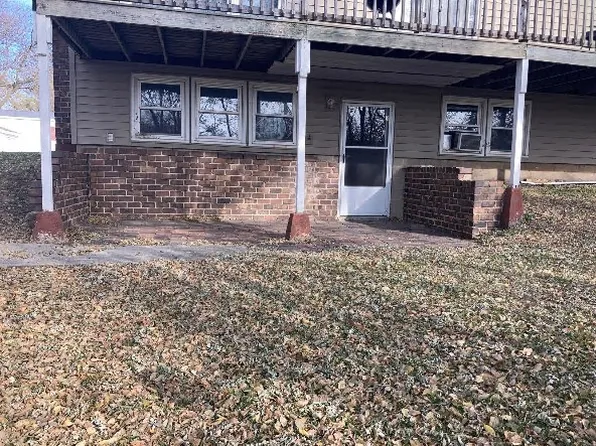 2235 Lincoln St, Cedar Falls, IA 50613