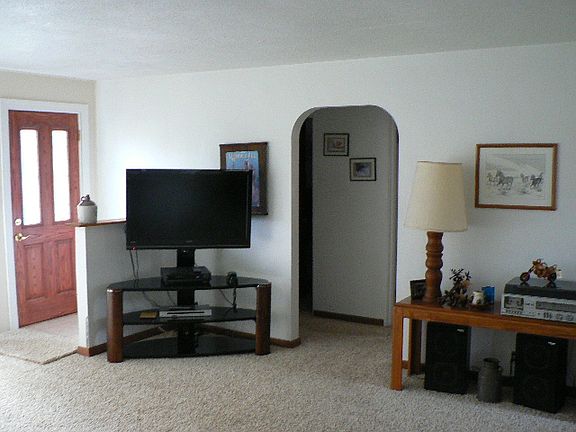 Living Room / hallway