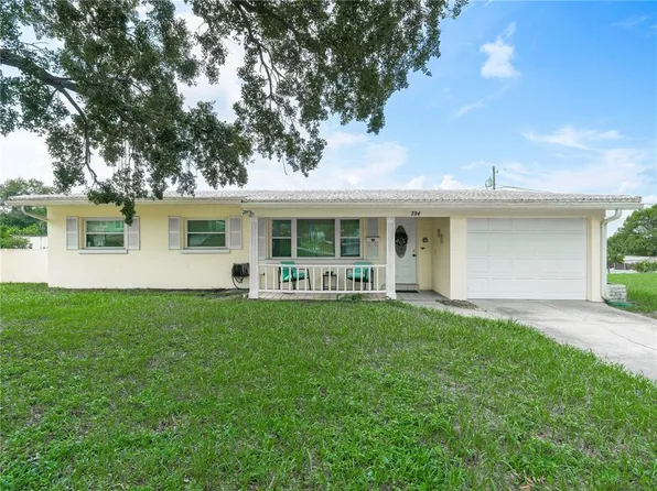 734 Osceola Ave, Lake Wales, FL 33853