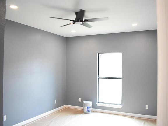 4th image of 184 Ruby Ln
