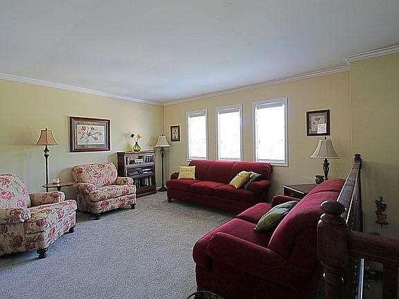 2nd image of 3019 Sunrise Dr
