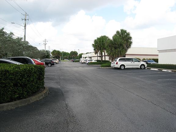 4th image of 5156-5667 NW 29th St