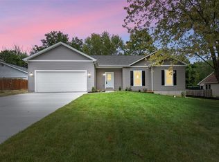 48 Lillian Dr, Saint Charles, MO 63304