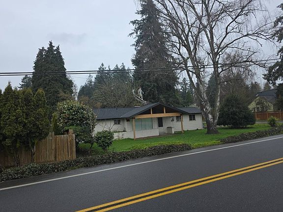 3rd image of 1440 Springhill Dr NW