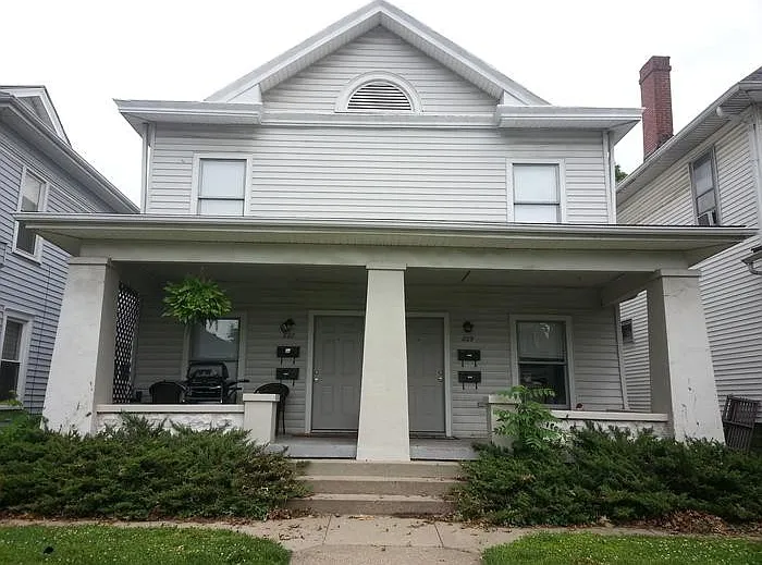 807-809 E. Maple St — Photo 3