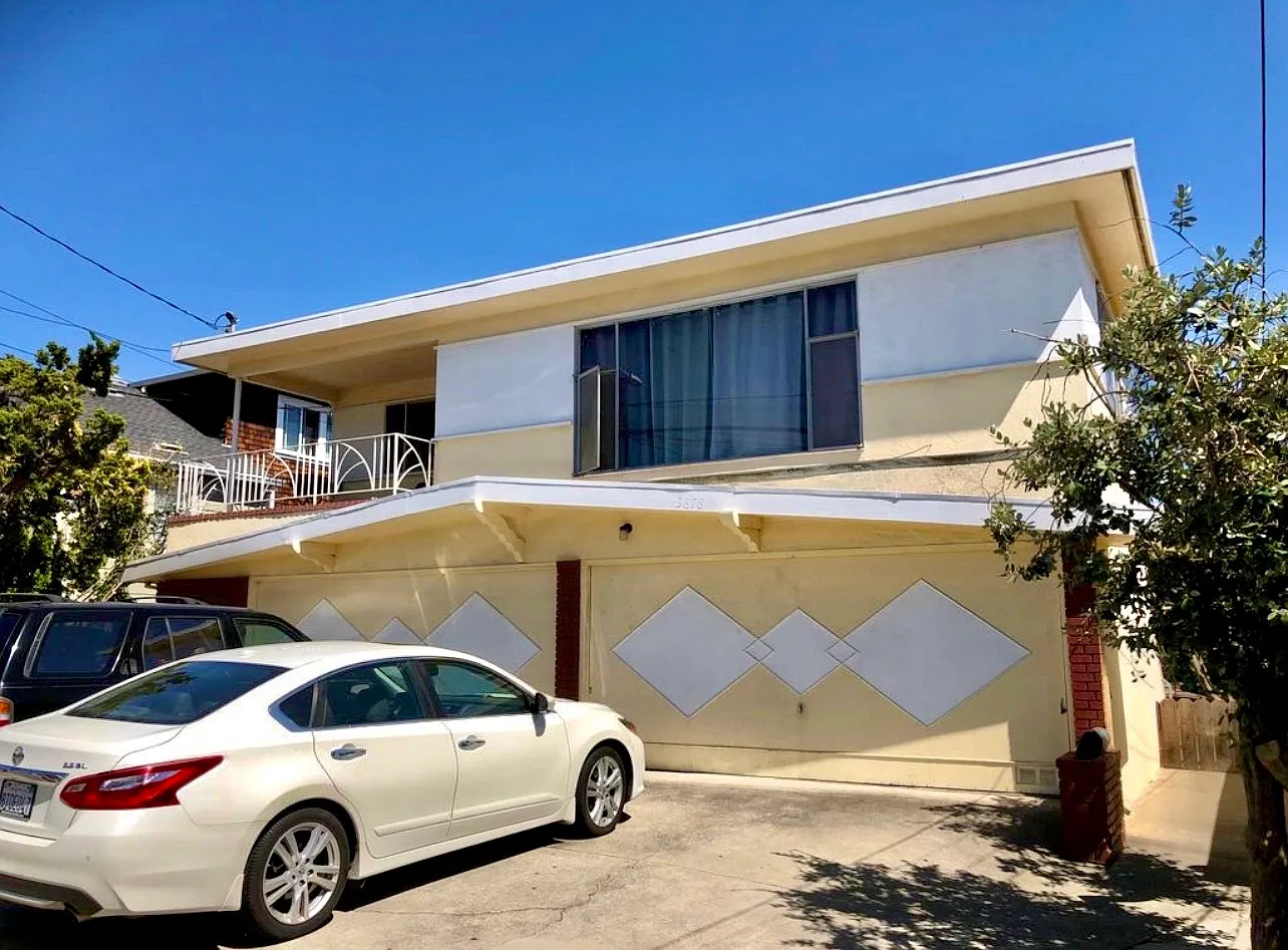 2 bed, 850 sqft, $2,195 — Photo 1