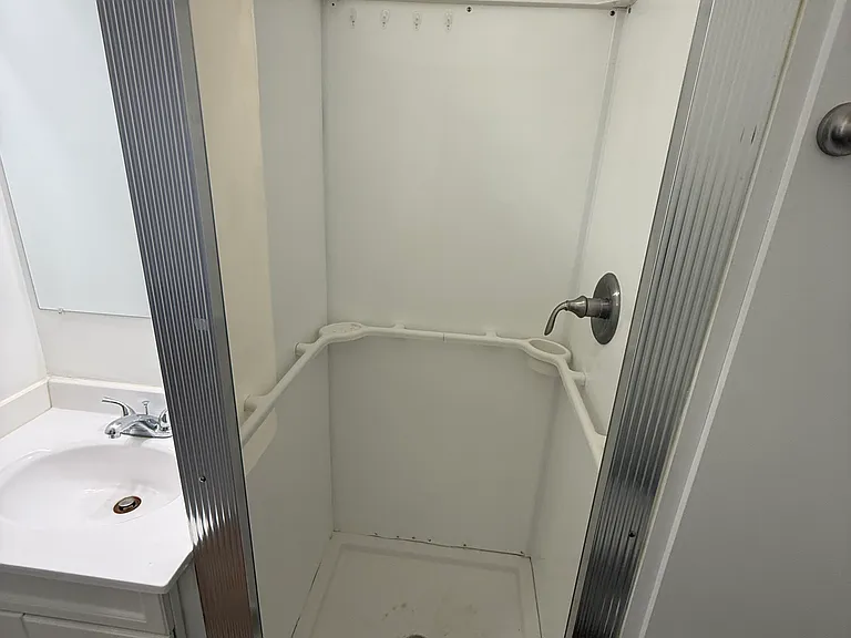 929 Franklin St #2 — Photo 12