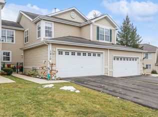 1410 W Remington Ln, Round Lake, IL 60073