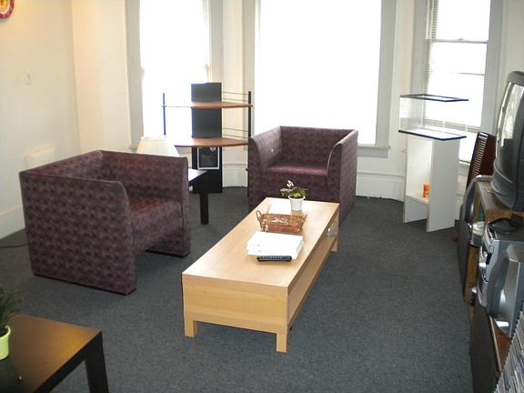 5th image of 114 S West St APT 3