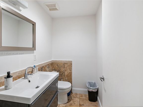 3rd image of 1510 Meridian Ave APT 12