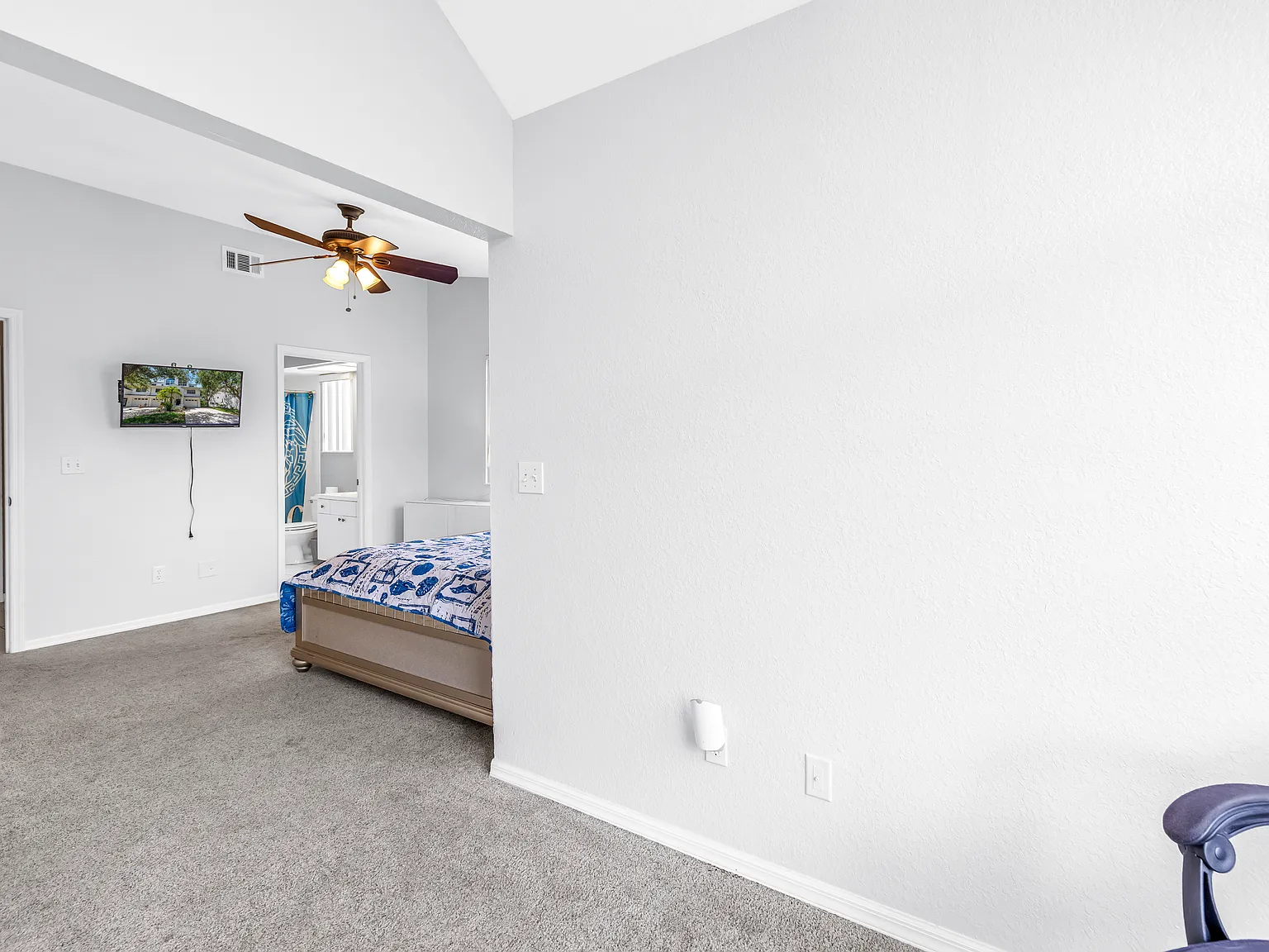3 bed, 2000 sqft, $3,850 — Photo 3