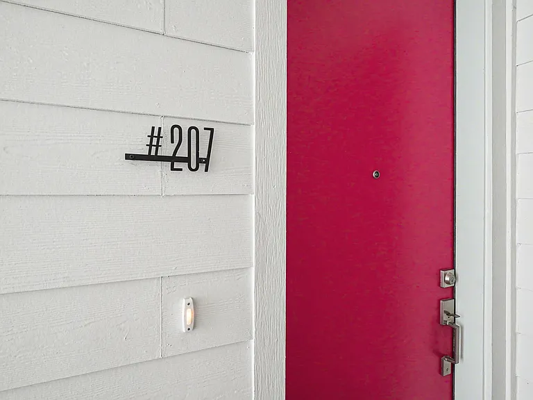 2217 N Fitzhugh Ave #207 — Photo 2