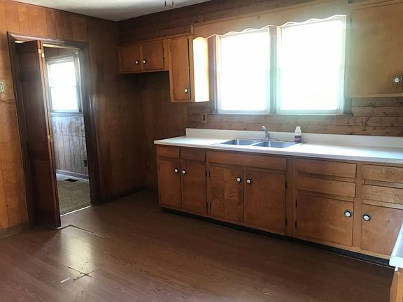 5th image of 3353 Grandview Dr