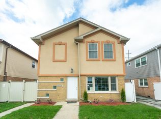 6042 S 76th Ave, Summit, IL 60501