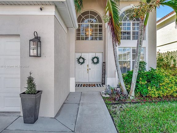 2nd image of 1340 Fairfax Cir E