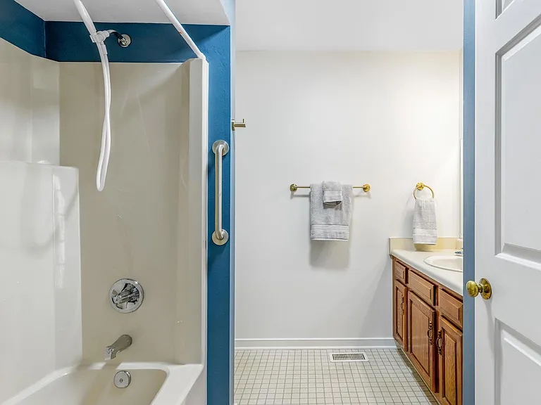 Full bathroom